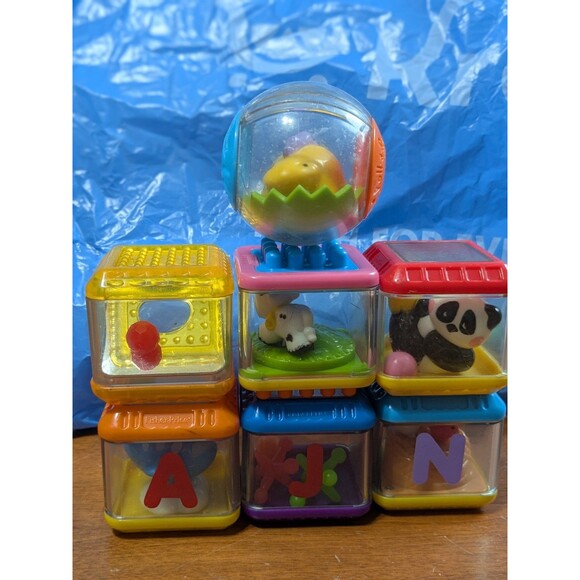 Lot Of 6 Fisher Price Peek-A-Boo Sensory Building Blocks And 1 Ball - Picture 1 of 11